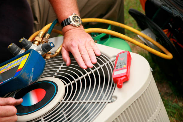 Diagnostic tools on an outdoor air conditioning condenser